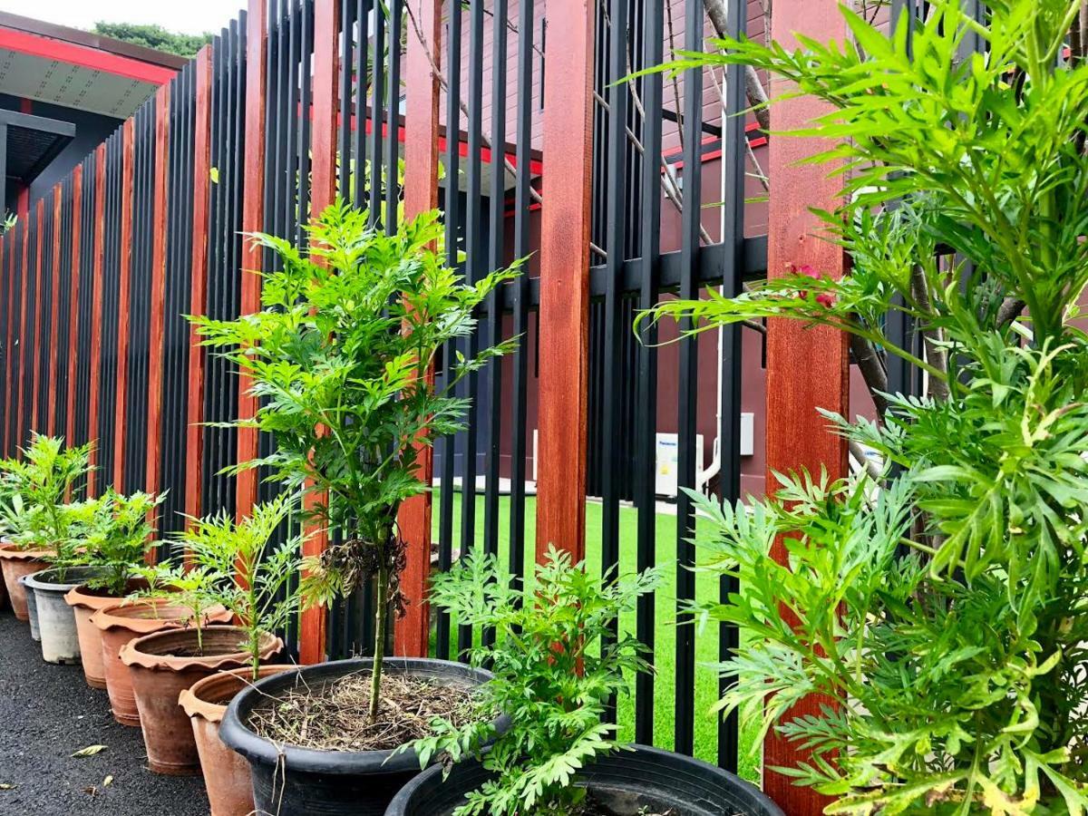 Thyme Xeriscape Hostel Kanchanaburi City Exterior photo